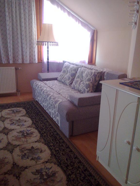 Marina-Buek Apartmanhaz Δωμάτιο φωτογραφία